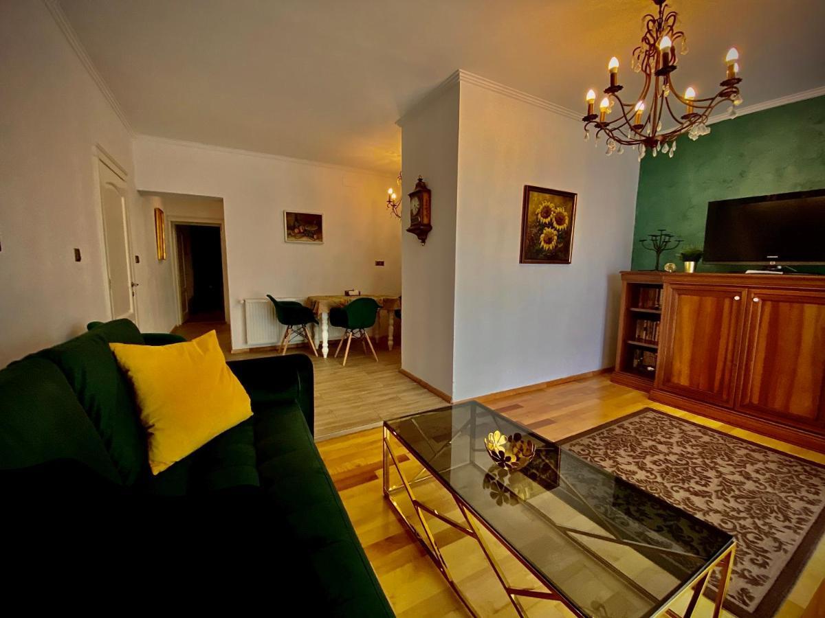 Sarada Boutique Luxury Apartment Deva Exteriér fotografie