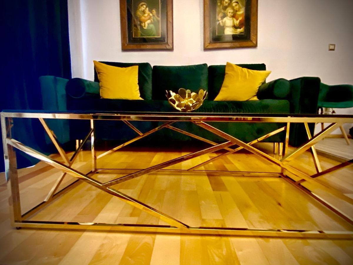 Sarada Boutique Luxury Apartment Deva Exteriér fotografie