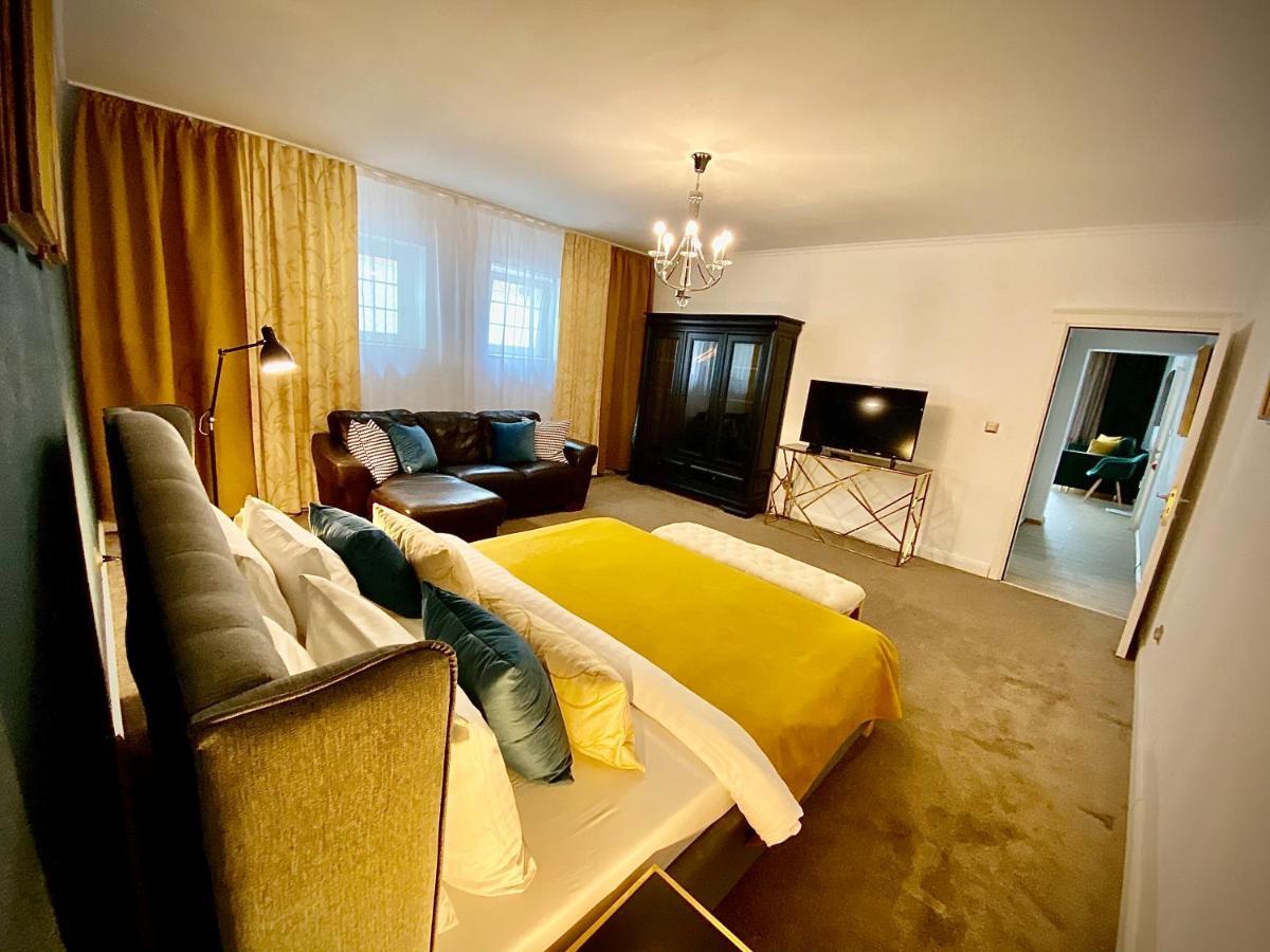 Sarada Boutique Luxury Apartment Deva Exteriér fotografie