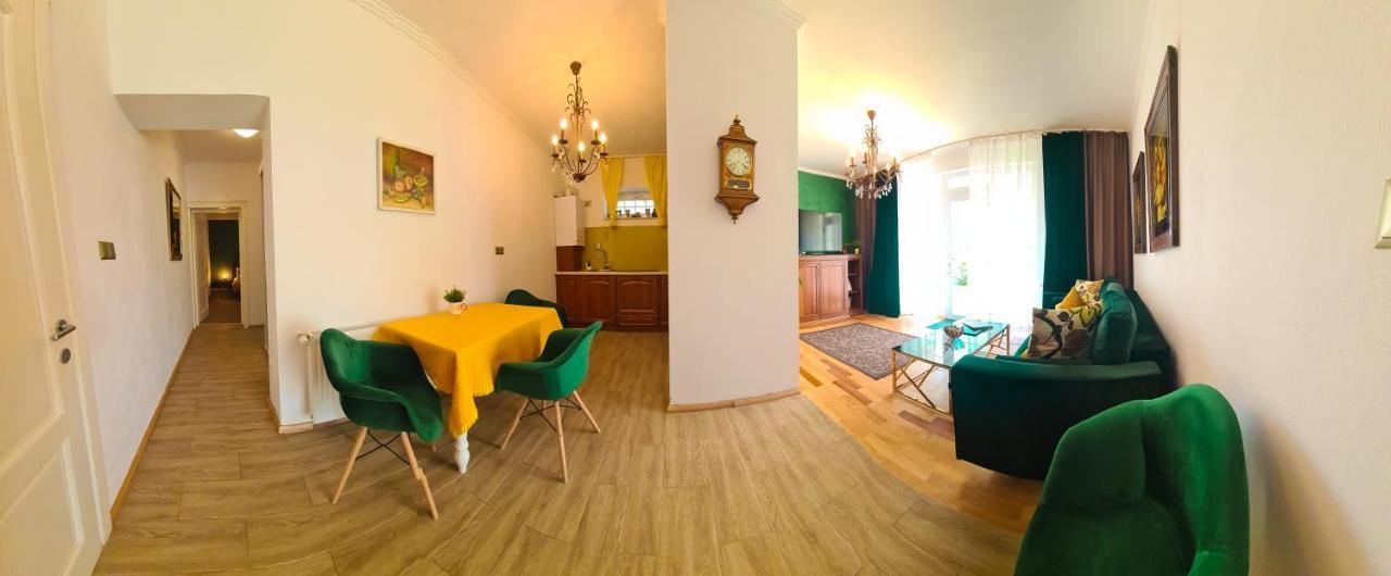 Sarada Boutique Luxury Apartment Deva Exteriér fotografie