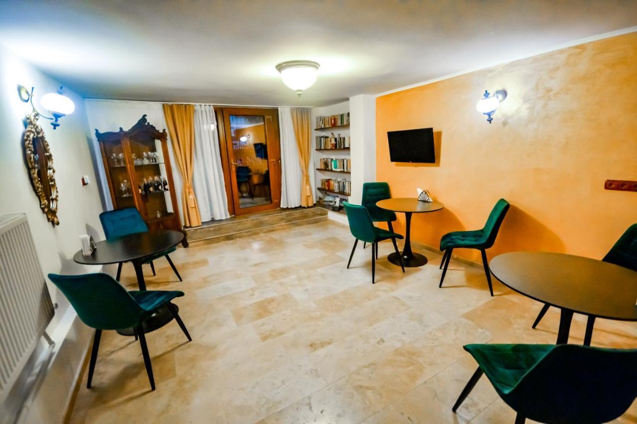 Sarada Boutique Luxury Apartment Deva Exteriér fotografie